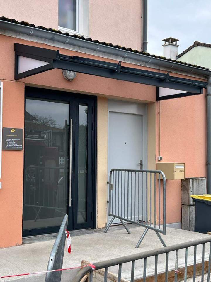 Pose de porte en PVC Creusot